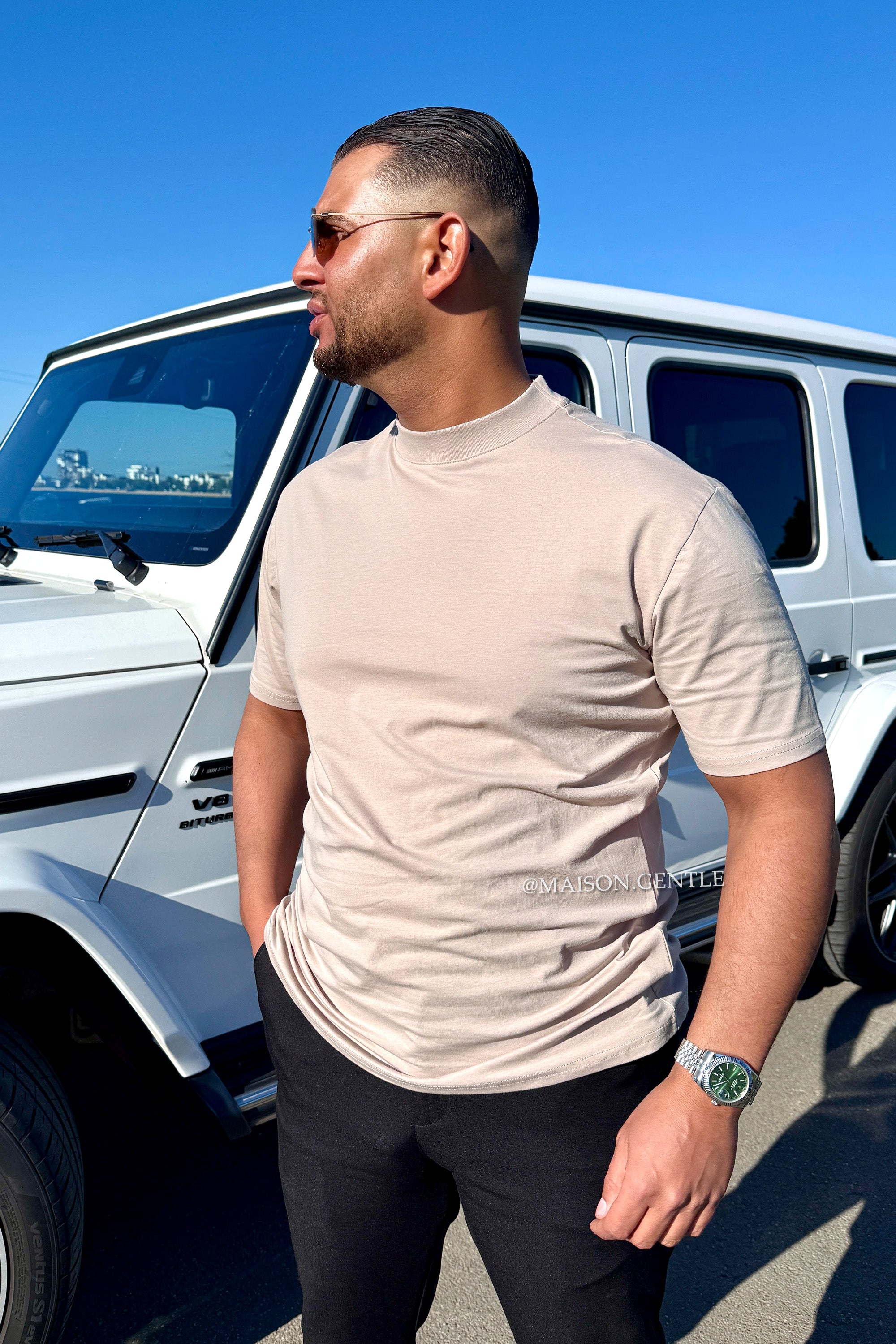 BEIGE - LUXE PERFECT SHAPING TEE