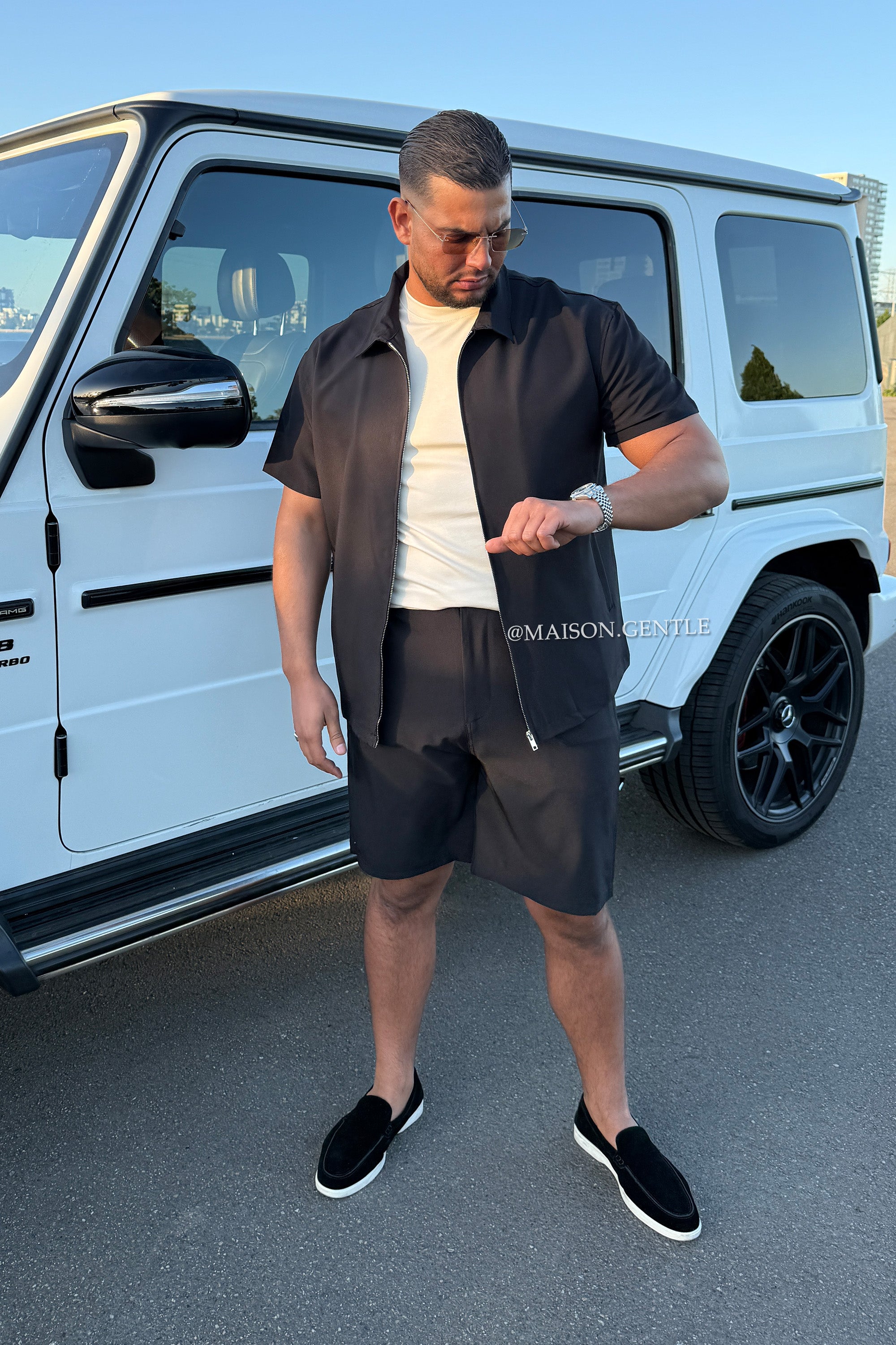 BLACK - 'CAPRI TECH SET' - OVERSIZED SHORT SLEEVE SHIRT + SHORTS TECH SET