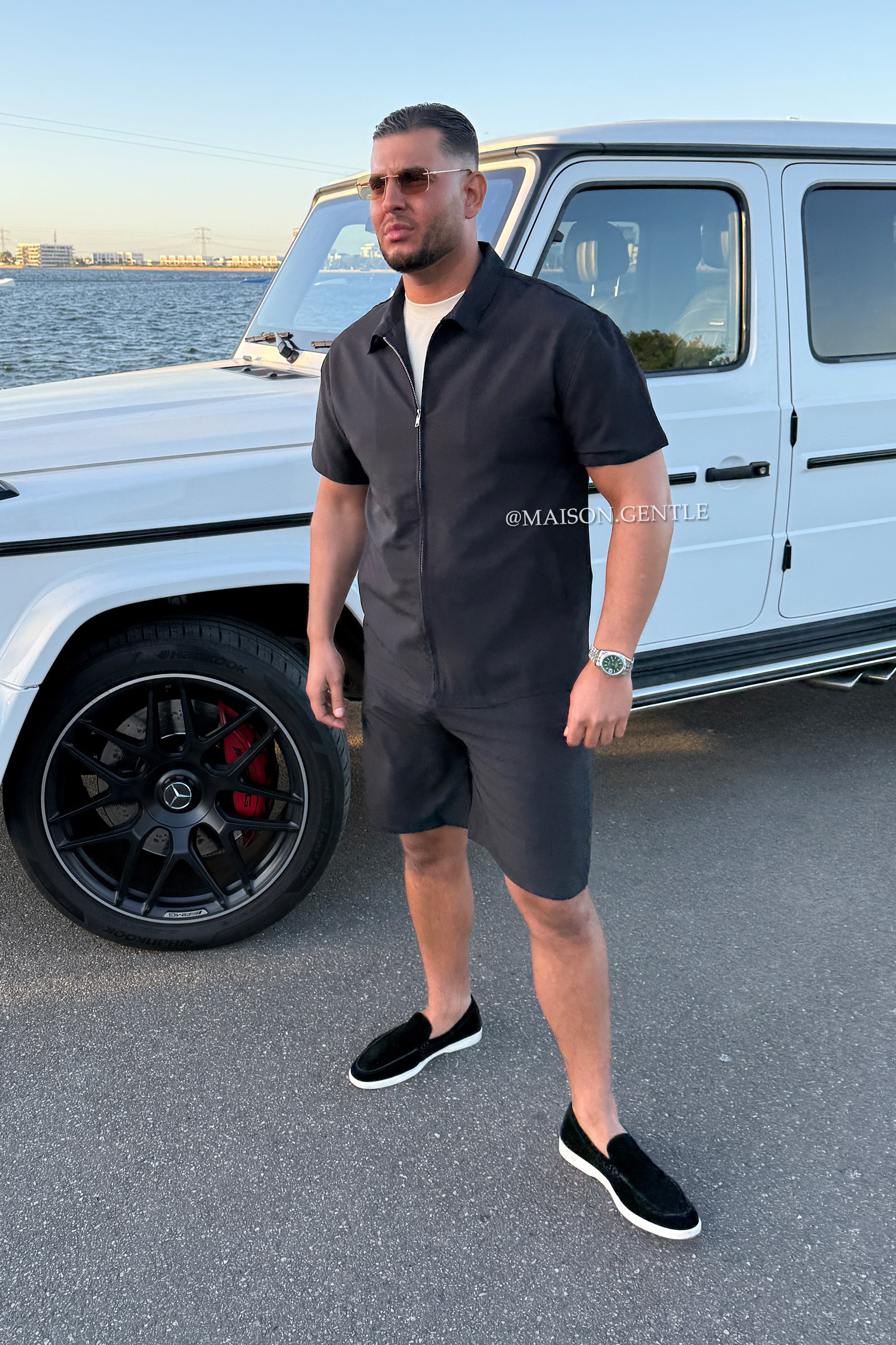 BLACK - 'CAPRI TECH SET' - OVERSIZED SHORT SLEEVE SHIRT + SHORTS TECH SET