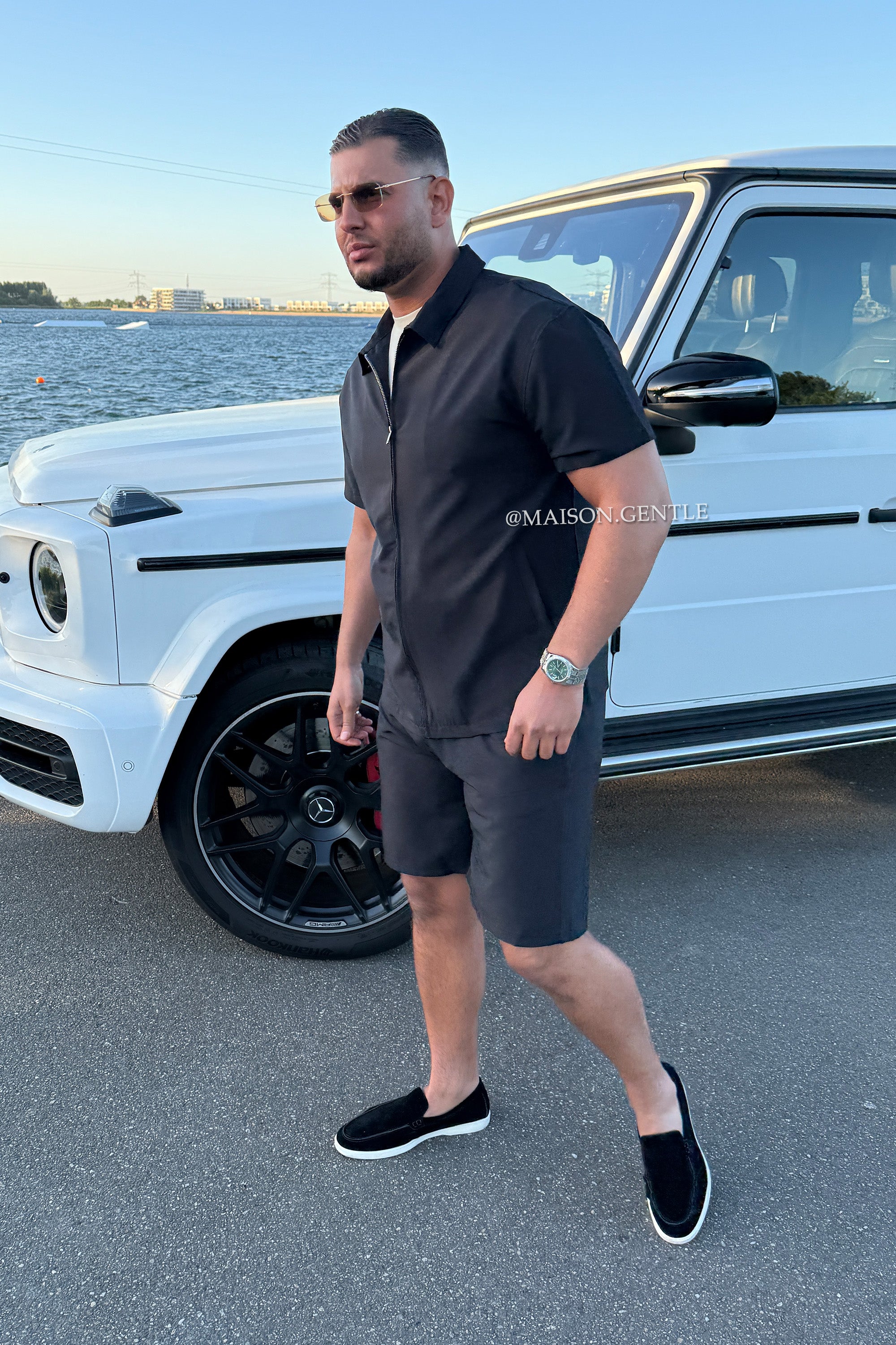 BLACK - 'CAPRI TECH SET' - OVERSIZED SHORT SLEEVE SHIRT + SHORTS TECH SET