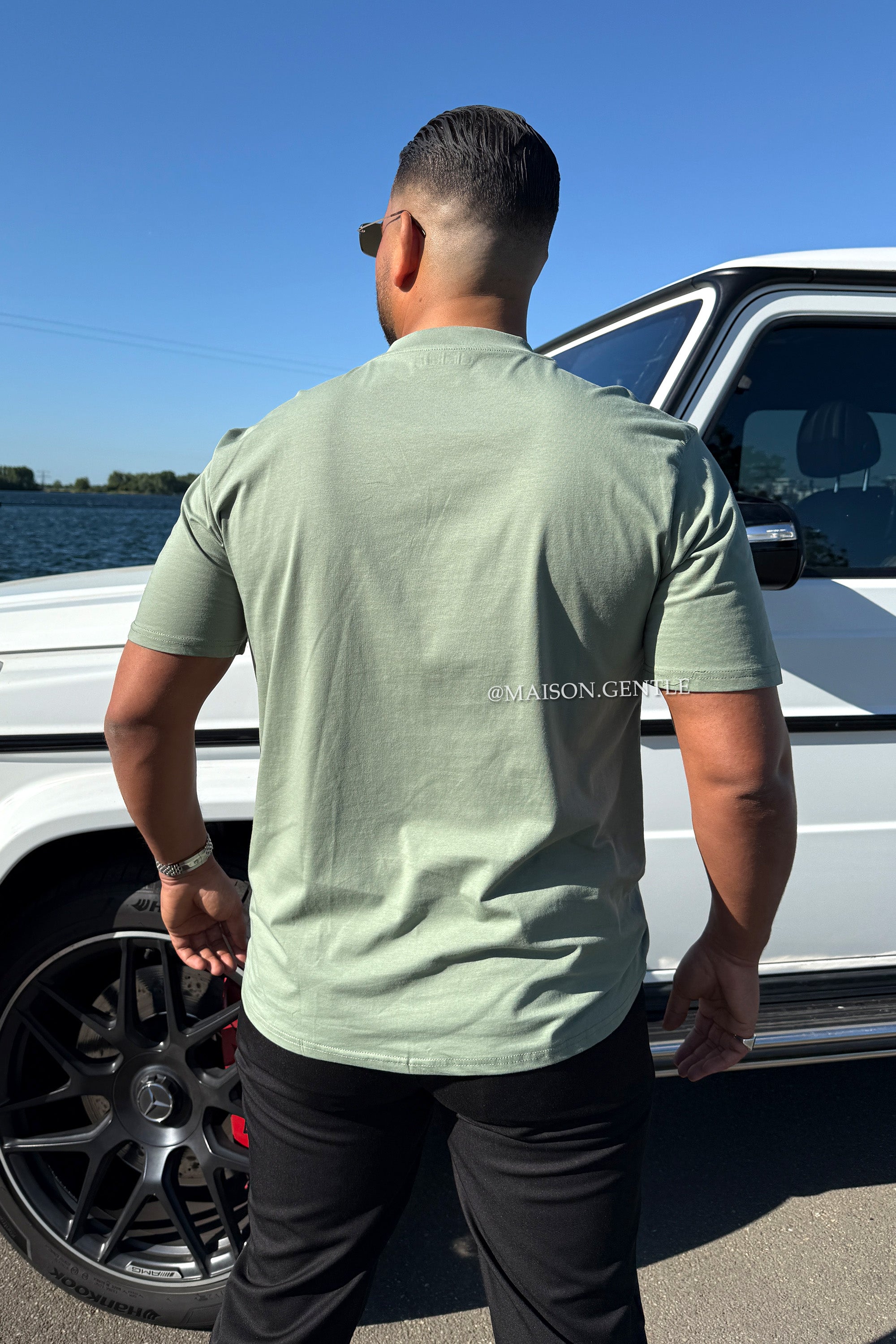 OLIVE GREEN - LUXE PERFECT SHAPING TEE