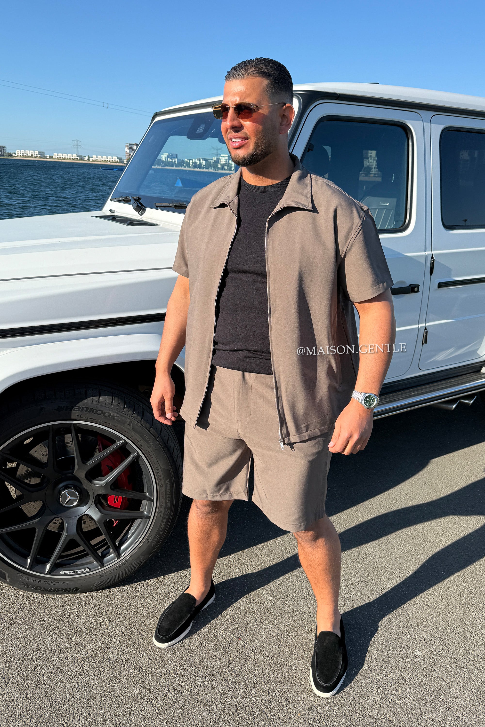 TAUPE - 'CAPRI TECH SET' - OVERSIZED SHORT SLEEVE SHIRT + SHORTS TECH SET
