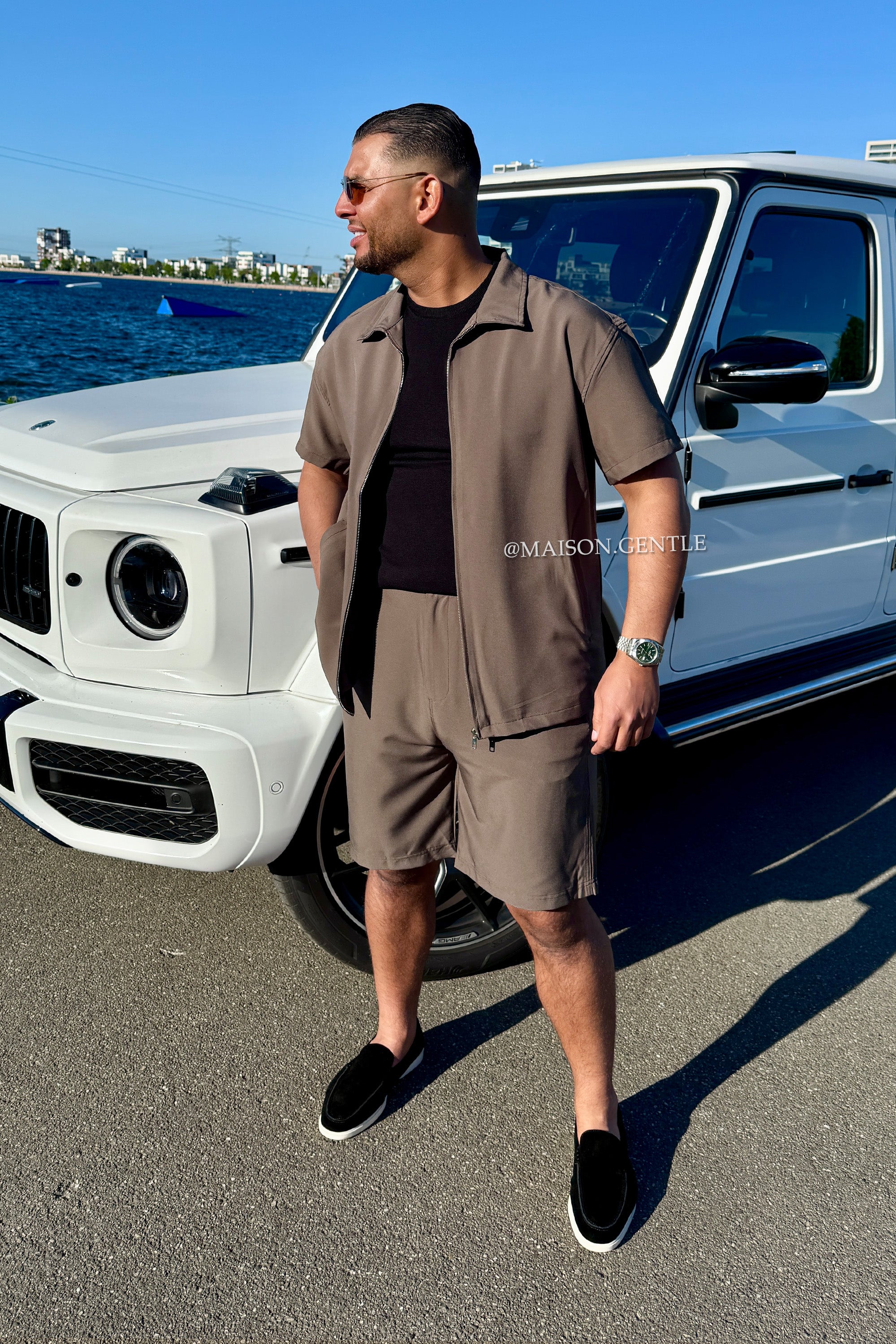 TAUPE - 'CAPRI TECH SET' - OVERSIZED SHORT SLEEVE SHIRT + SHORTS TECH SET